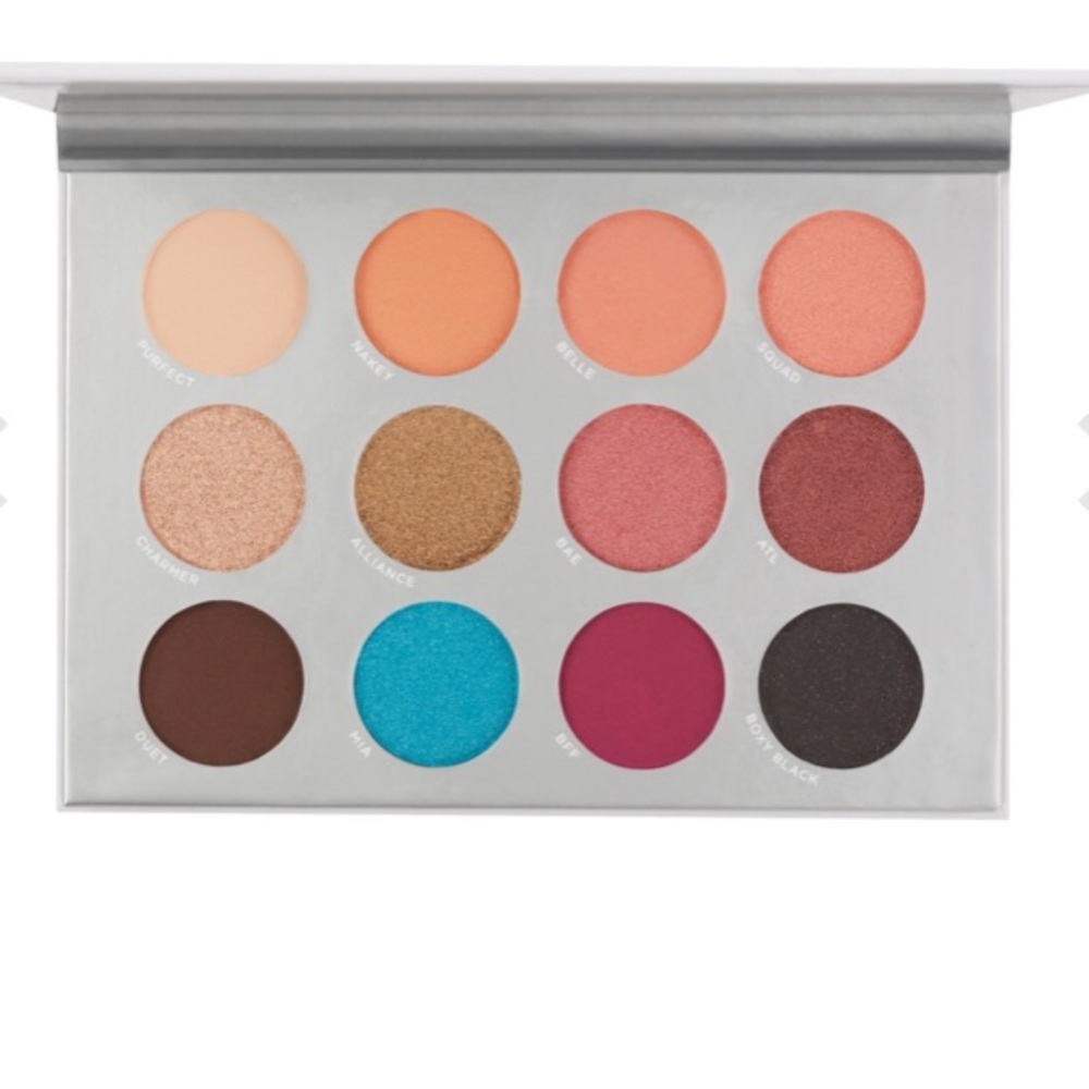 Pur eyeshadow pallet. New.